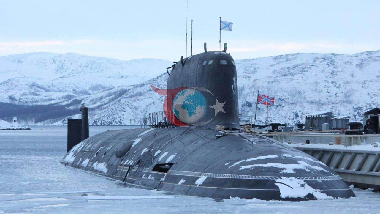 Rusya'nın Yeni Nükleer Denizaltısı: Murmansk Sahaya İniyor