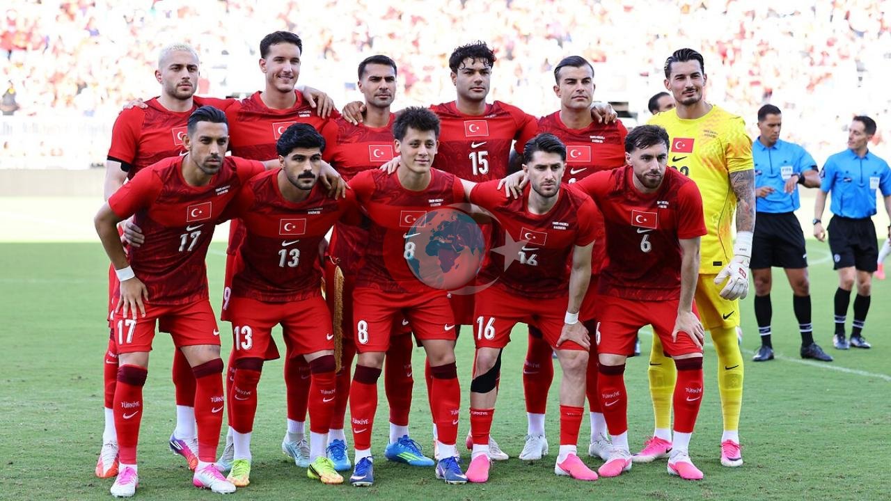 Zeki Çelik Roma'da Kalıyor: Yeni Sözleşme İmzalanıyor