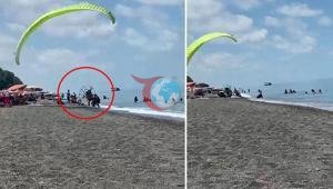 Çimərlikdə dəhşətli anlar Nəzarətdən çıxan motorlu paraşüt izdihamın içinə düşüb qırmızı an: