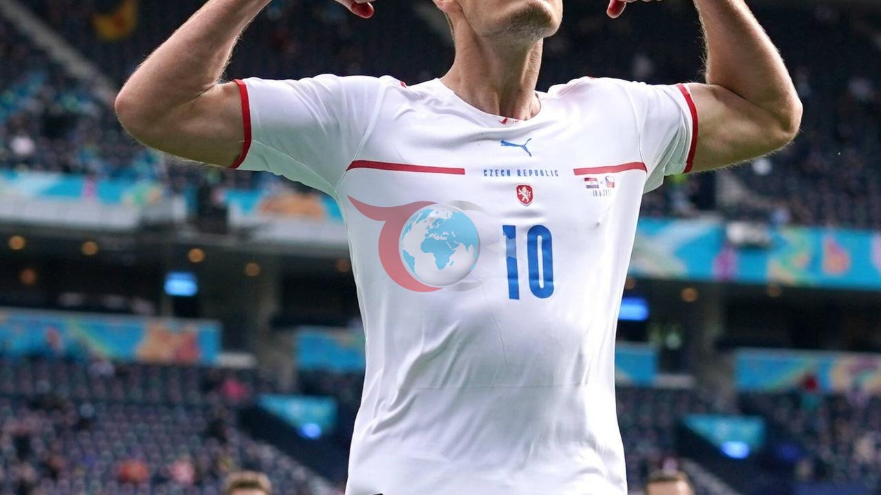 Patrik Şik 30 yaşında Çexiya milli komandasını tərk edir