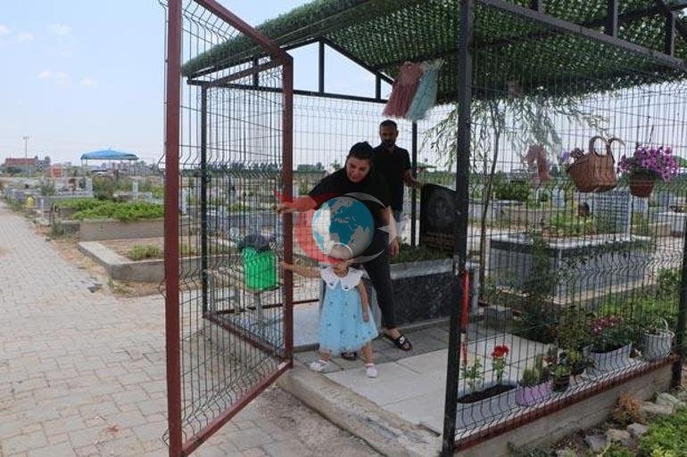 Mezarın etrafını çitle çevirip kapı taktılar Nedeni akıl alır gibi değil