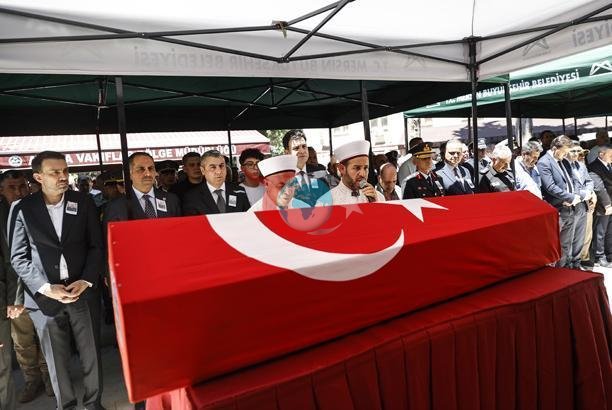 Şehit Astsubay Şahin Mersin'de Toprağa Verildi