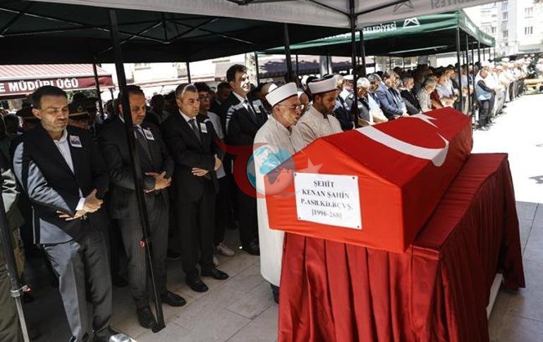 Şehit Piyade Astsubay Kıdemli Başçavuş Şahinin cenazesi Mersinde defnedildi
