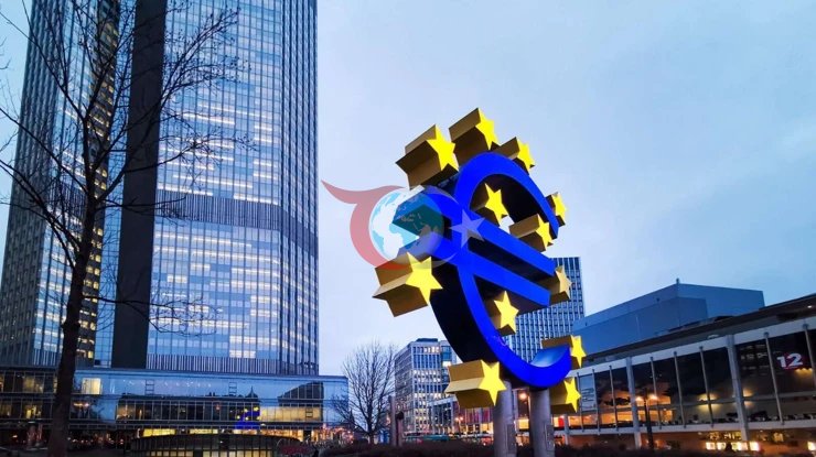 Avrupa Merkez Bankası Anketi: Enflasyon Beklentileri Düşüyor