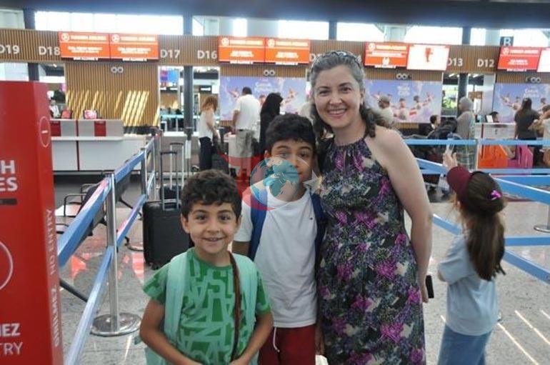 Okullar kapandı İstanbul Havalimanı’nda tatil yoğunluğu başladı ​