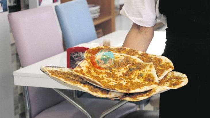 Sivas'ta Ucuz Lahmacun Tartışması Alevlendi