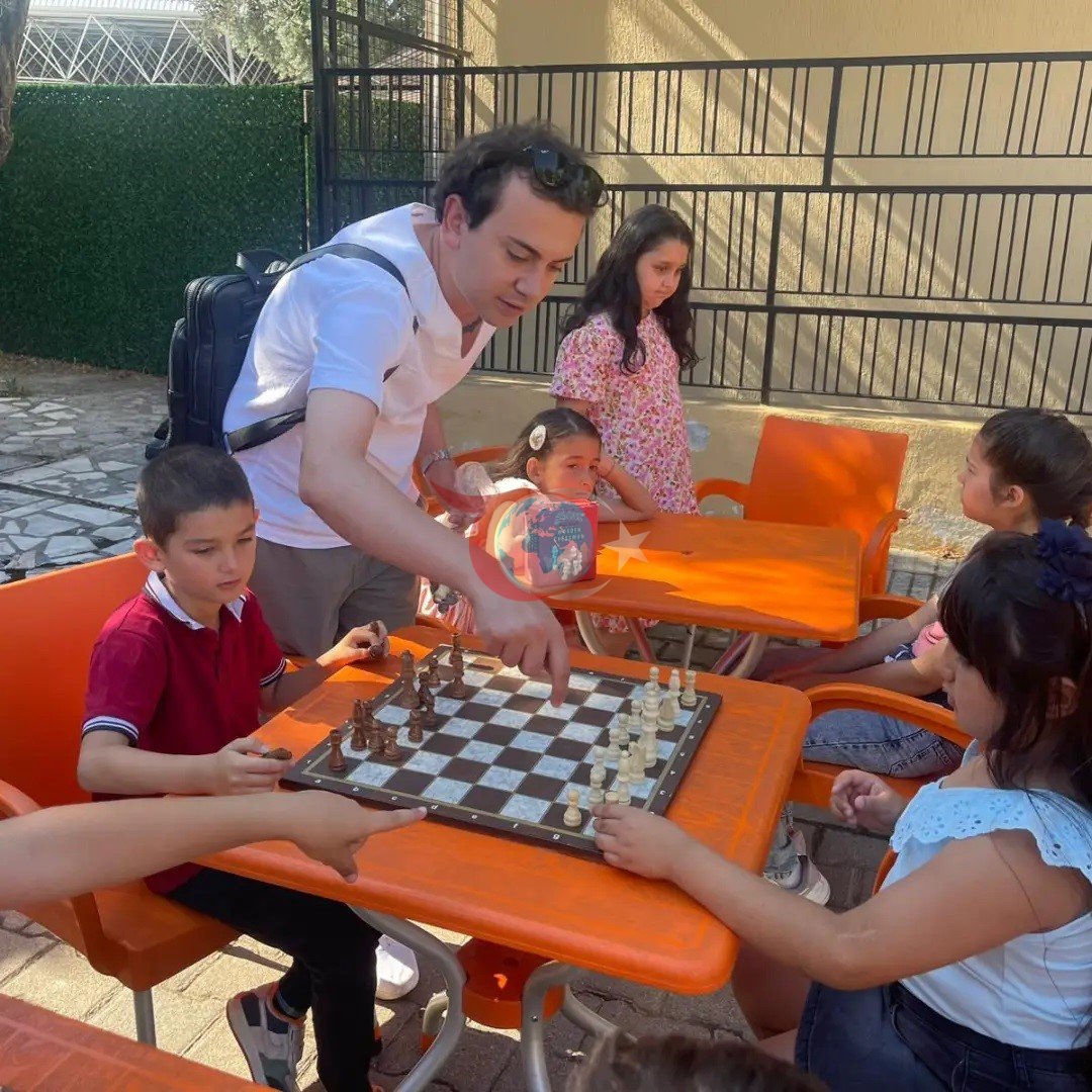 Muğla’da Gönüllü Gençlerden Bağımlılıkla Mücadele Etkinliği