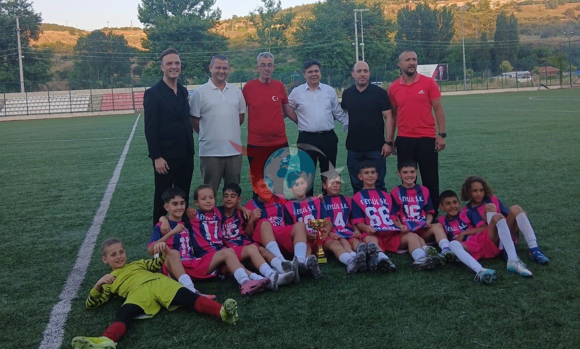 4 Eylülspor, Bilecik U11 Gençler Ligi'nde Şampiyon Oldu