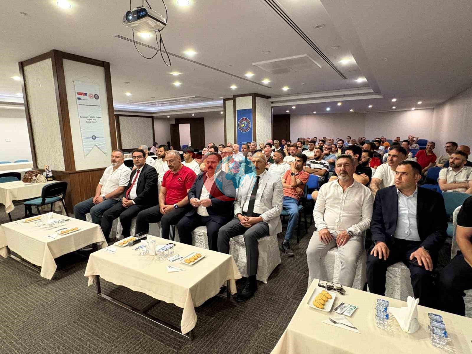 İşitme Engelliler İçin Sivas'ta Eşit Spor Fırsatları Eğitimi
