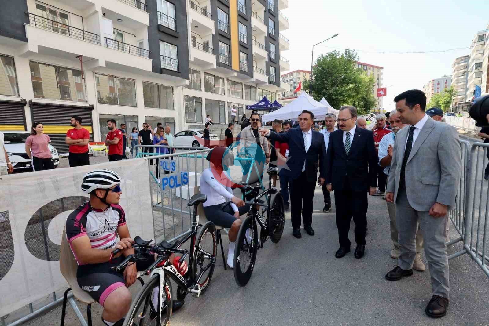 Siirt'te Türkiye Yol Bisikleti Şampiyonası Rüzgarı Esti