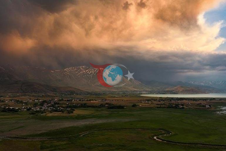 Bu, çox nadirdir. Van səmasında peyda oldu