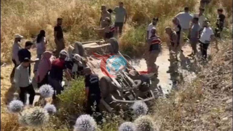 Shanliurfada dahshatli voqea sodir bo'ldi Mashina ariqga ag'darilgan: O'lganlar va yaralanganlar bor