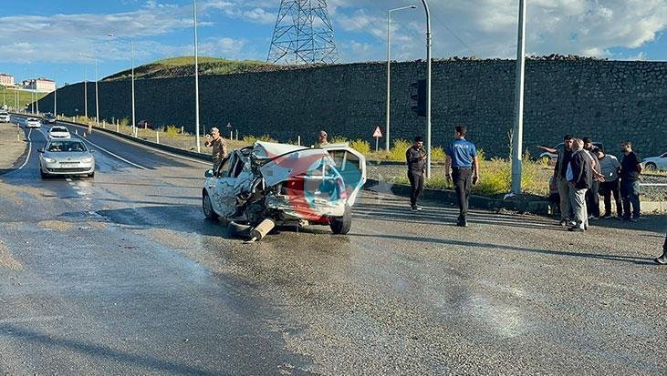 Ağrıda pikap qəzası: Əyləc nasazlığı 2 nəfər yaralanıb