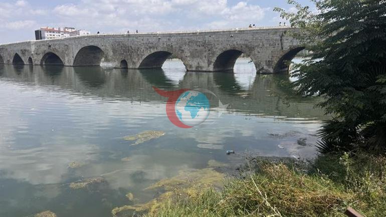 Adananın kalbindeki görüntü tepki çekti Turistler gördüklerine inanamadı