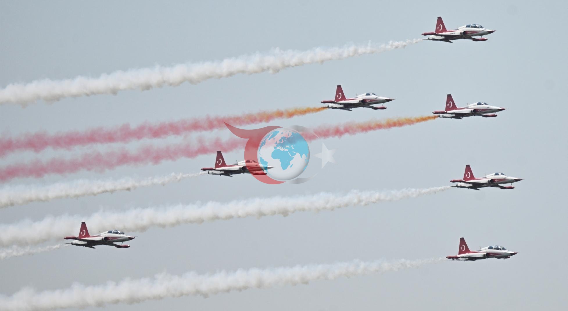 Türk Yıldızları Belçika Gösterisiyle Nefes Kesti