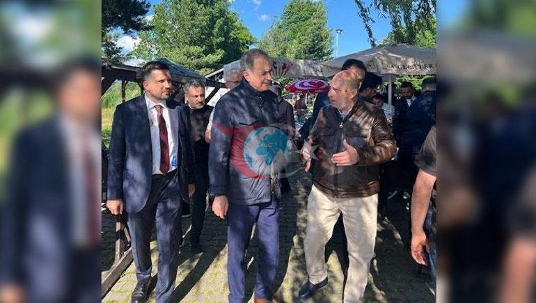 Dışişleri Bakanı Hakan Fidan ve AK Parti Sözcüsü Ömer Çelik Bolu’da vatandaşlarla buluştu