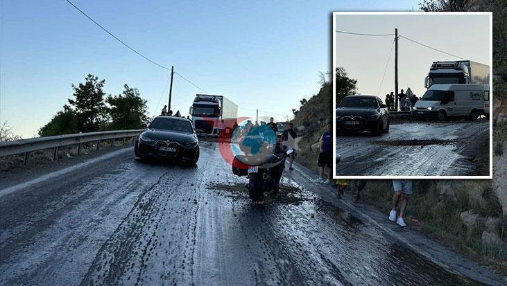 Mazot Dökülen Yolda Zincirleme Kaza: 4 Araç Birbirine Çarptı