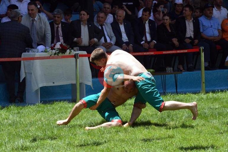 Kahramanmaraşta olaylı güreş festivali Jandarma müdahale etti