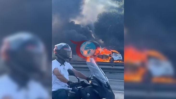 TEM Otoyolu'nda Yanan Araç Panik Yaratttı: Araç Kullanılamaz Hale Geldi