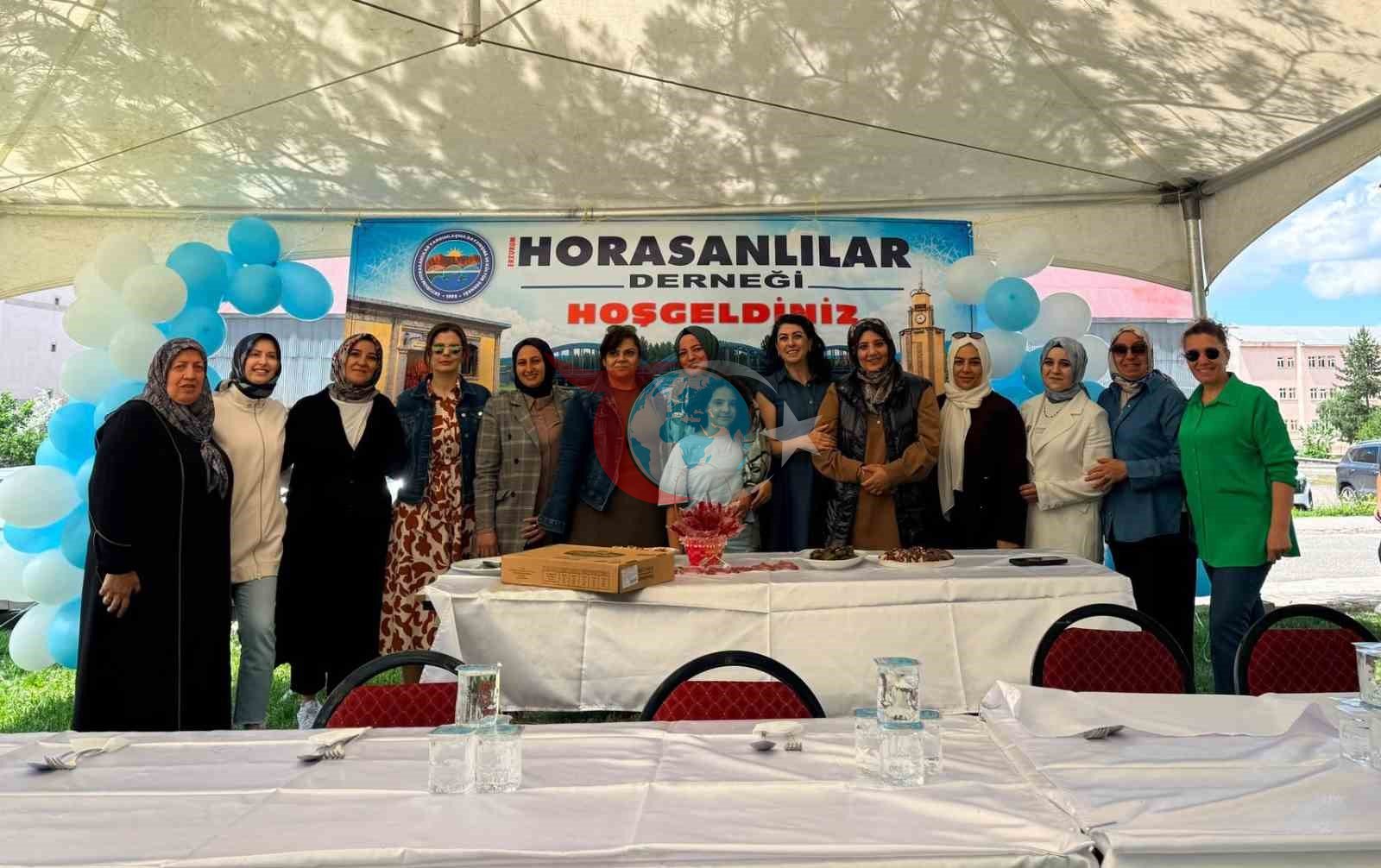 Horasanlılar Derneği'nden Anlamlı Aşure ve Piknik Etkinliği