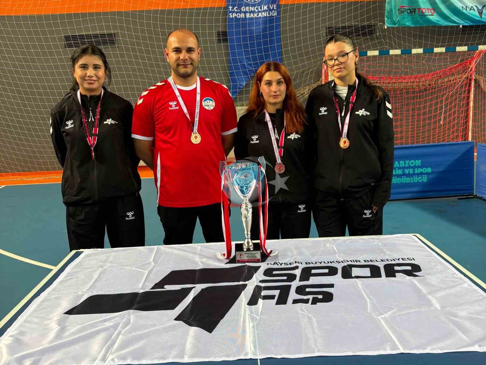 Kayseri'nin Kadın Masa Tenisi Takımı 3. Lig'e Yükseldi