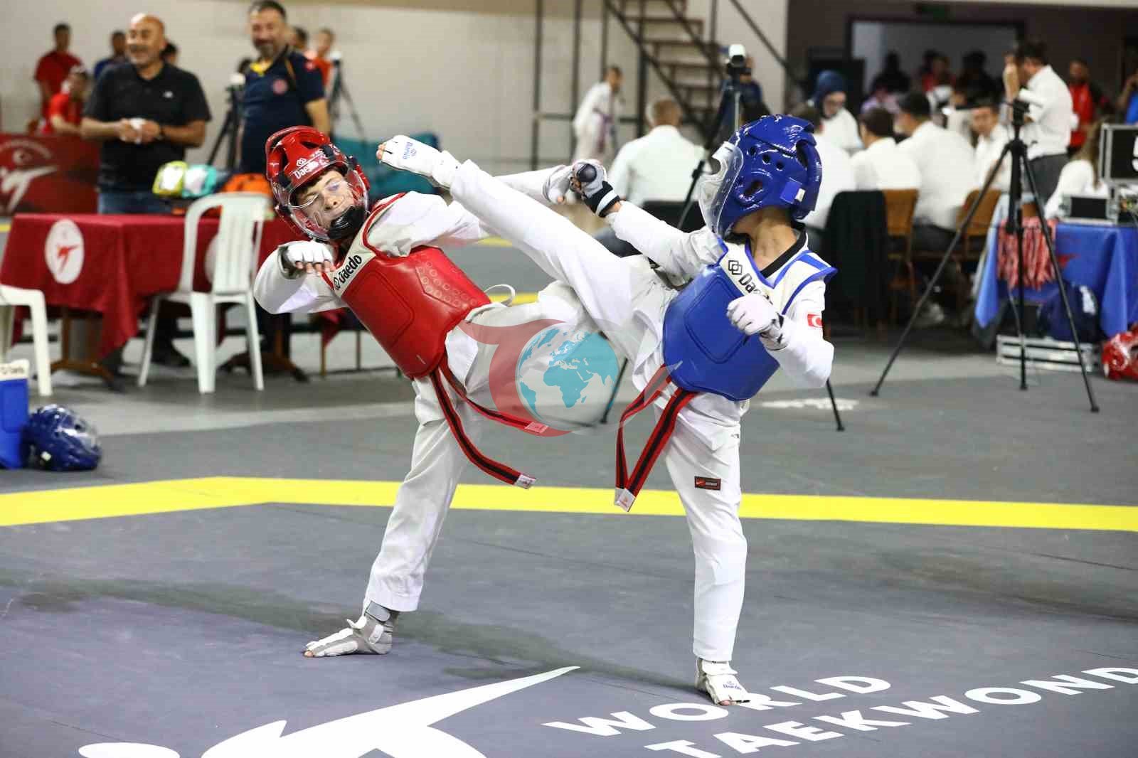 Sivas'ta Mücahit Yancı Anısına Taekwondo Heyecanı Başladı
