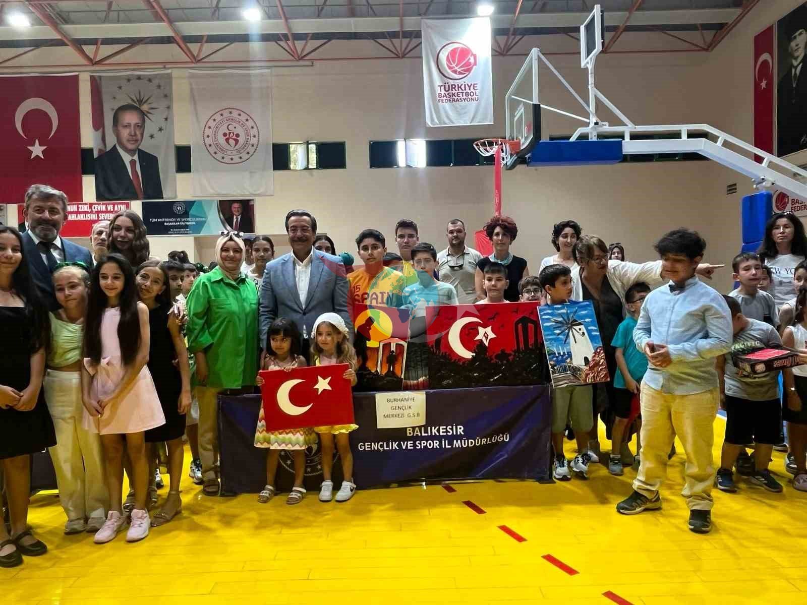 Burhaniye'de Gençlere Sporla Dolu Bir Yaz Başlıyor