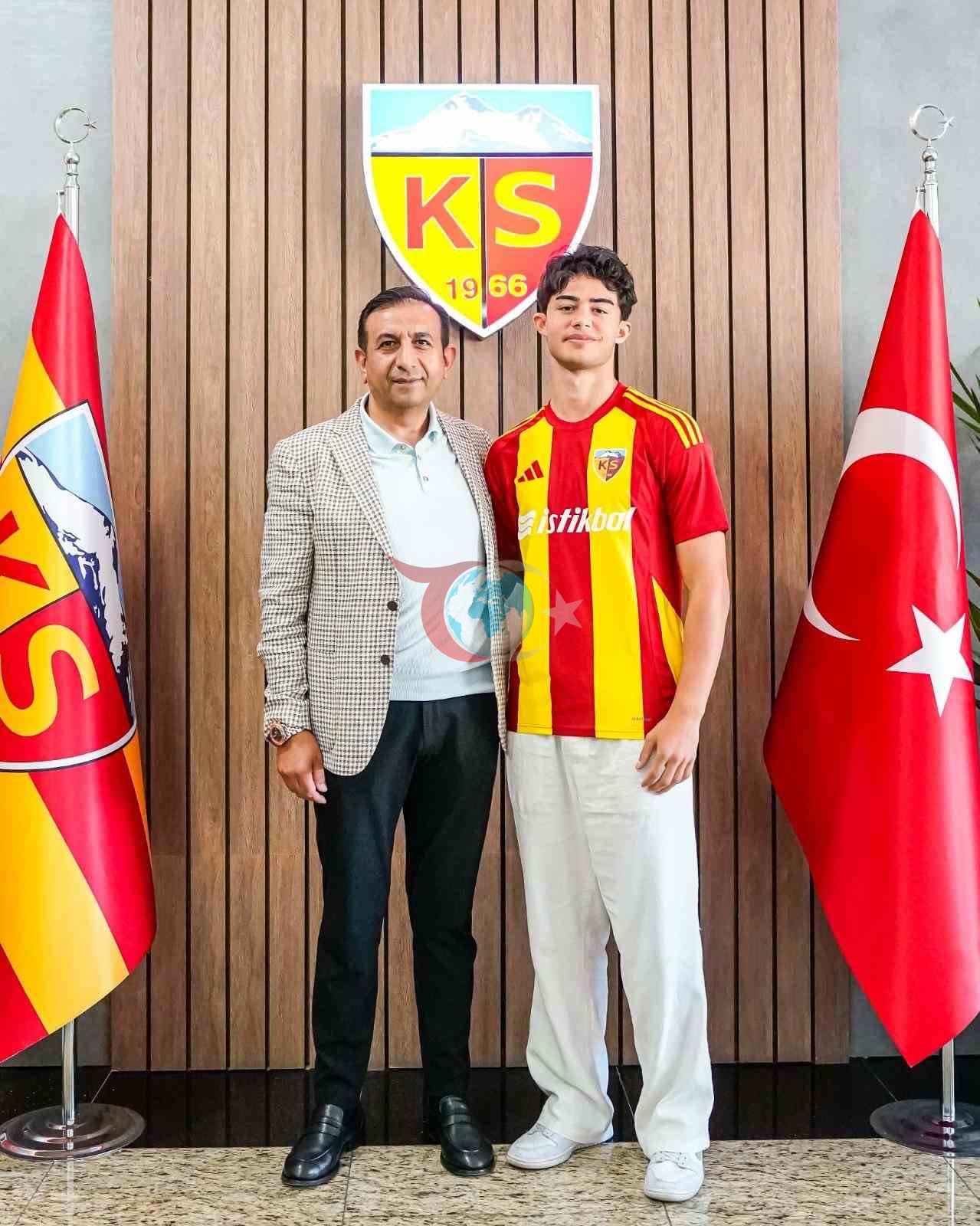 Kayserispor'dan Genç Yetenek Kayra Cihan ile 3 Yıllık Anlaşma