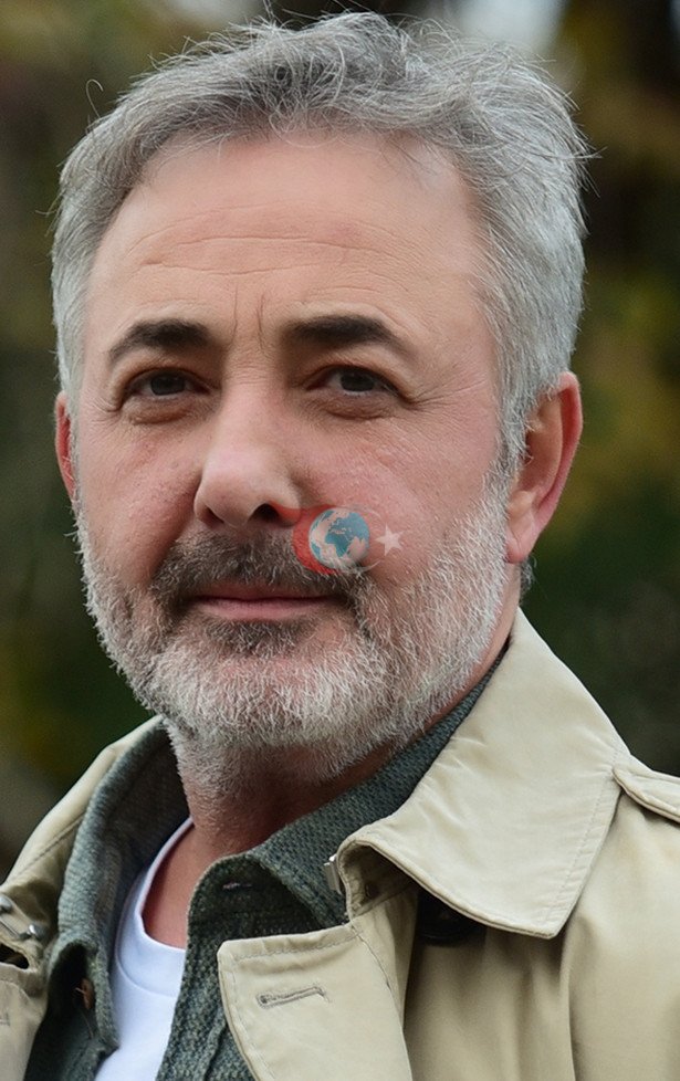 Mehmet Aslantuğ yeni sezonda yeni projeyle dönüyor