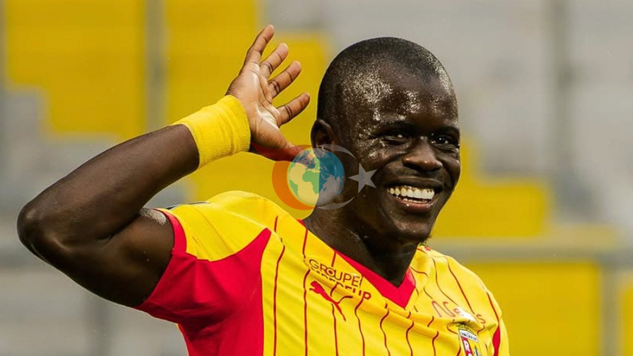 Malang Sarr Transfer Gündeminde: Fenerbahçe'nin Takip Ettiği İsim