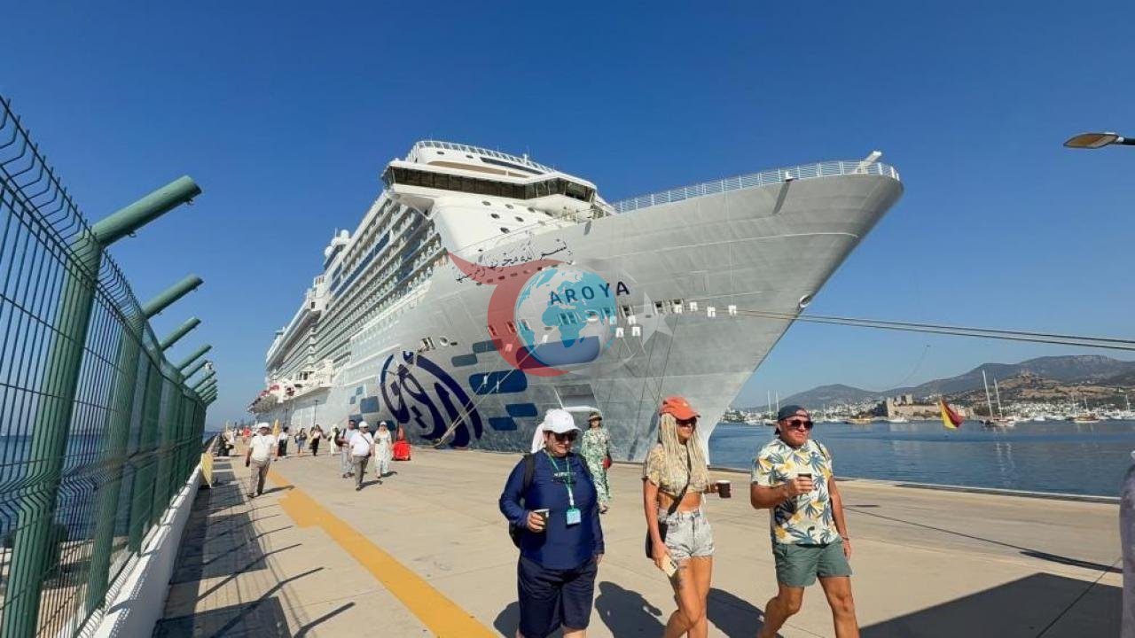 Dev Yolcu Gemisi Bodrum'a Yeniden Demir Attı