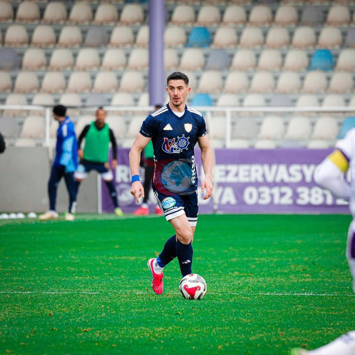 Erzurumspor FK İç Transferde İki İsimle Yeniden Anlaştı