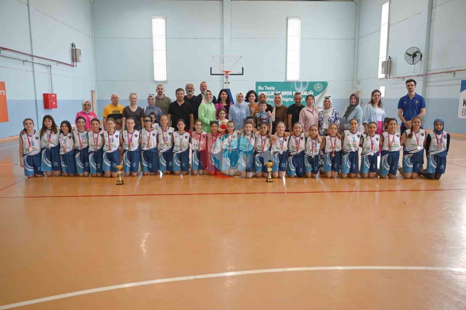 Karacabey Belediyespor’un Genç Kızları Büyük Başarıya İmza Attı