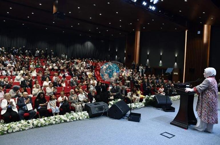 Əminə Ərdoğan: Qoruyucu ailələrin sayı eksponent olaraq artmağa davam edəcəyinə inanıram