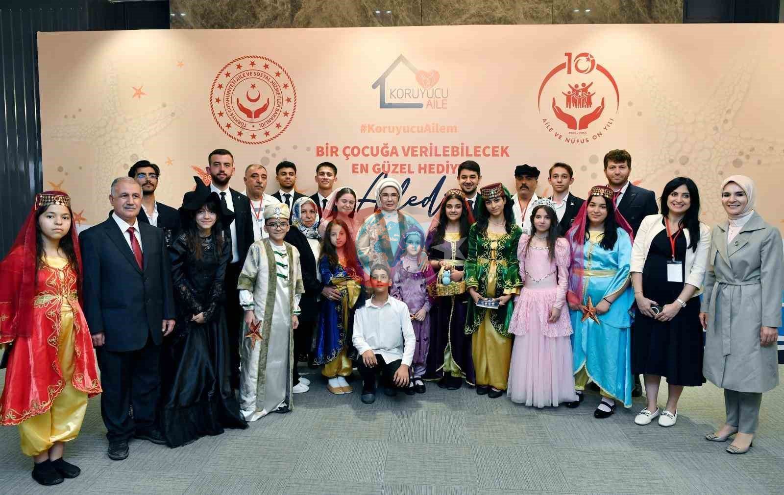 Emine Erdoğan'dan Koruyucu Aileler İçin Anlamlı Mesajlar