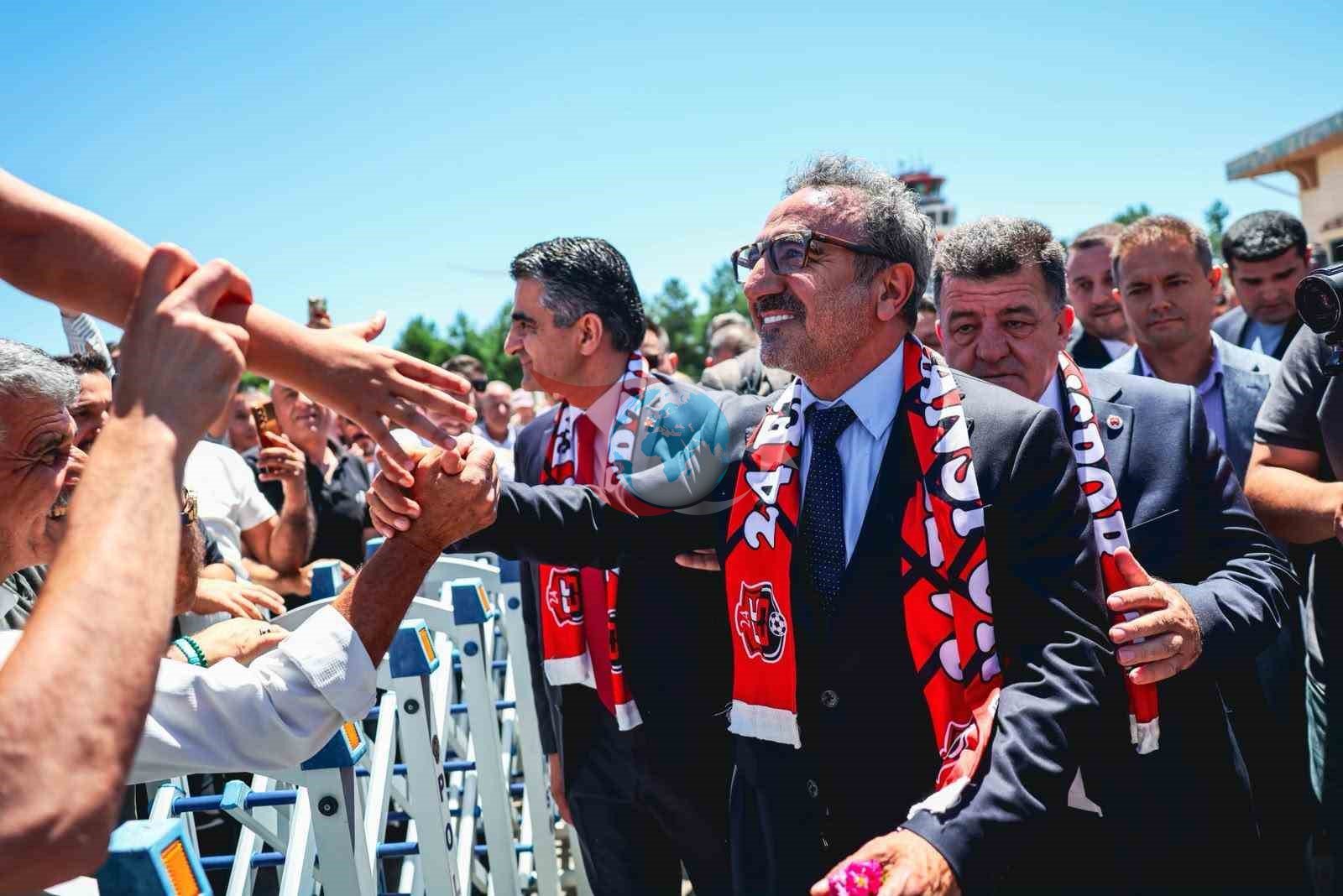 Hamdi Ulukaya'dan Erzincanspor'a Rekor Destek: 5 Milyon Dolar