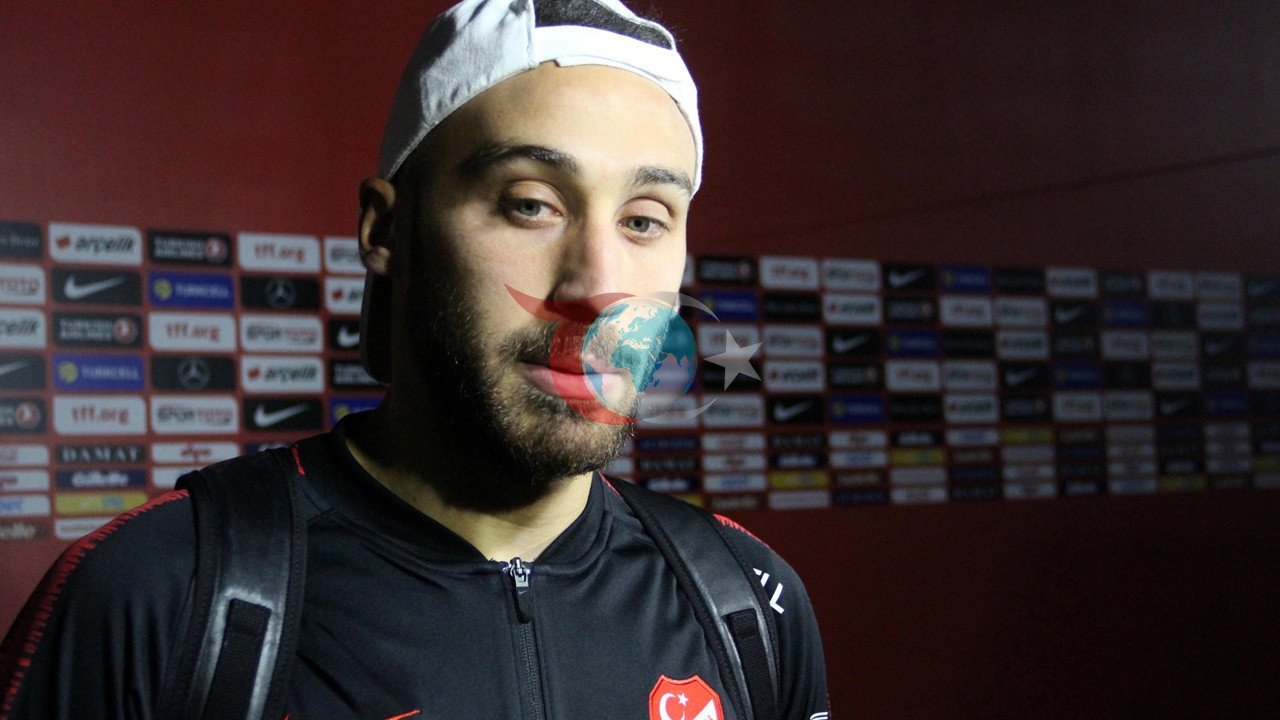 Cenk Tosun Fatih Karagümrük'te! Kırmızı-Siyahlılardan Yılın Transfer Bombası