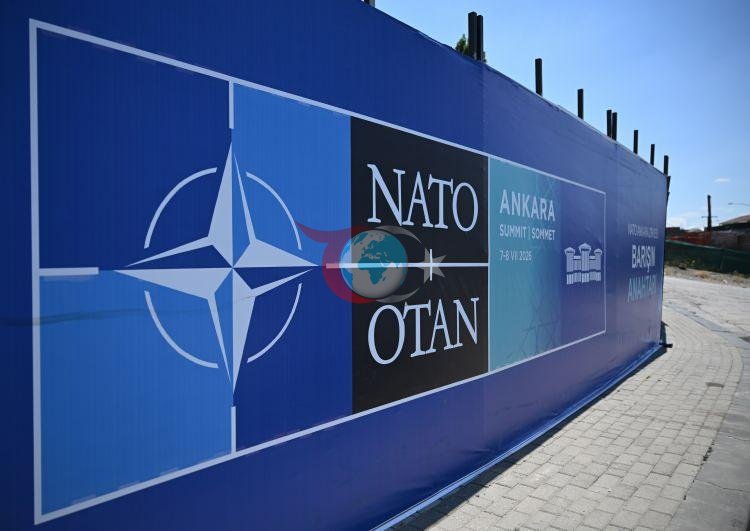 <p>
<h2>Tarixi NATO Sammiti və Ankarada Qlobal Müdafiə Büdcələri</h2>
<p>Ankarada keçirilən tarixi zirvə tam sürətlə davam edərkən, üzv ölkələrin hərbi xərc planları, eləcə də alyansın gələcəyi ilə bağlı strateji addımlar aydın oldu. NATO 2026-cı il üçün üzv ölkələrin təxmini müdafiə xərcləri məlumatlarını rəsmi olaraq dərc edib.</p>
<img src=