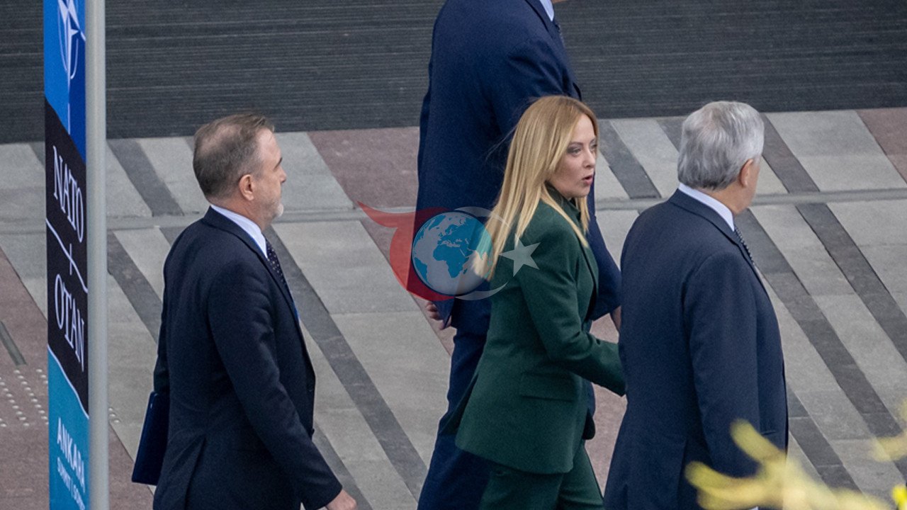 İtalya Başbakanı Meloni ve Ukrayna Lideri Zelenskiy Ankara'daki NATO Zirvesinde Bir Araya Geldi