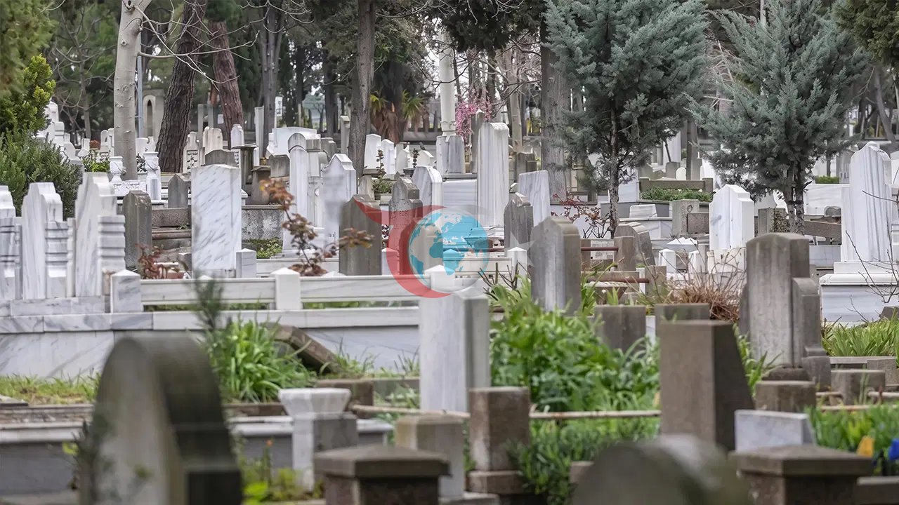 İstanbul'da Mezar Yeri Fiyatları Rekor Kırdı: 2026 Yılında En Pahalı Kabir 330 Bin TL'yi Aşarak Cep Yakıyor