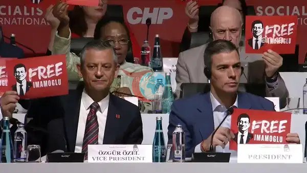 Sosyalist Enternasyonal'den Ekrem İmamoğlu Davasına Sert Tepki: "Hukuk Siyasi Amaçlarla Yönlendiriliyor"