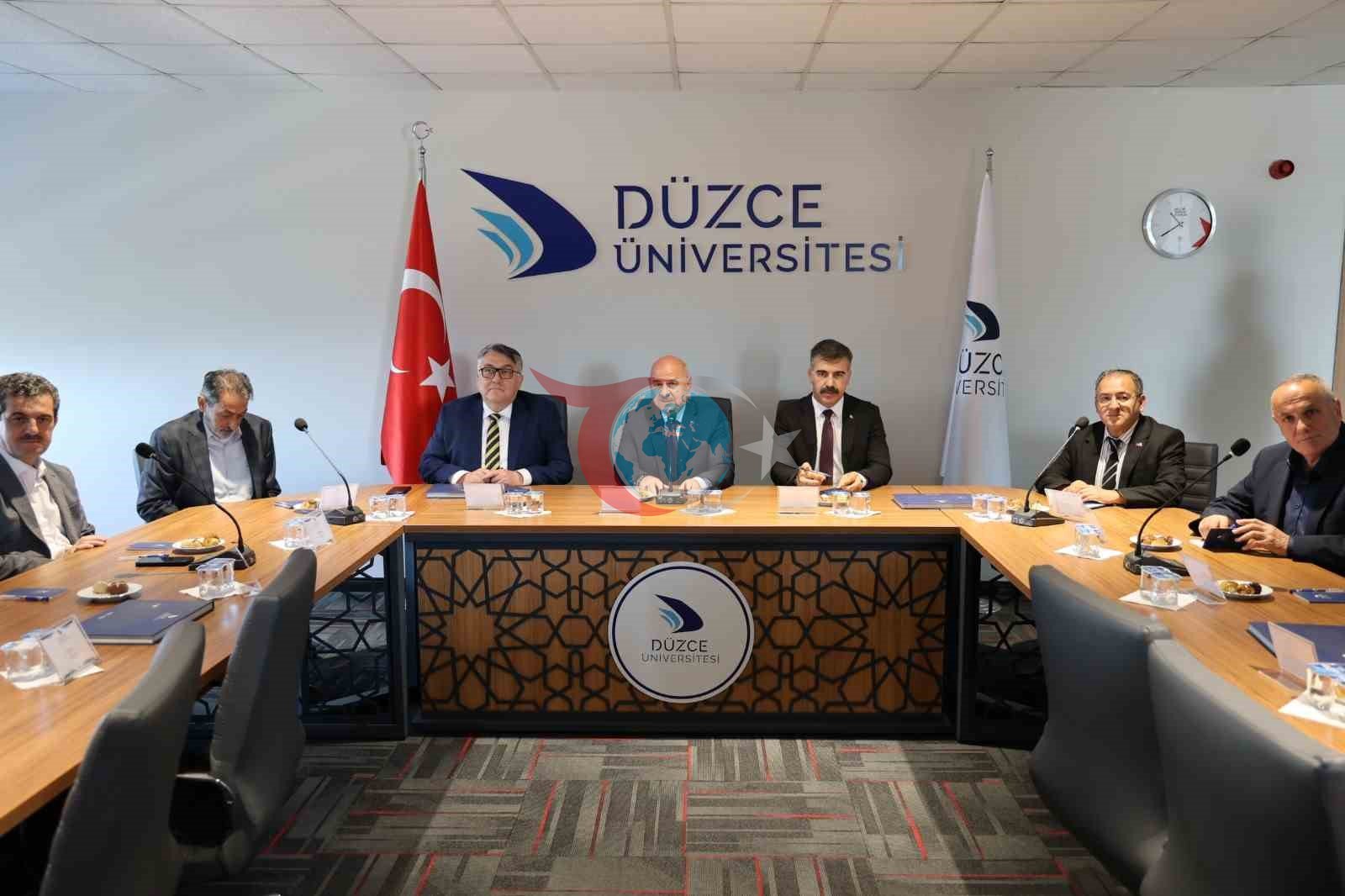 Düzce Üniversitesi Danışma Kurulu İlk Toplantısını Gerçekleştirdi: Üniversite-Sanayi İş Birliğinde Yeni Dönem