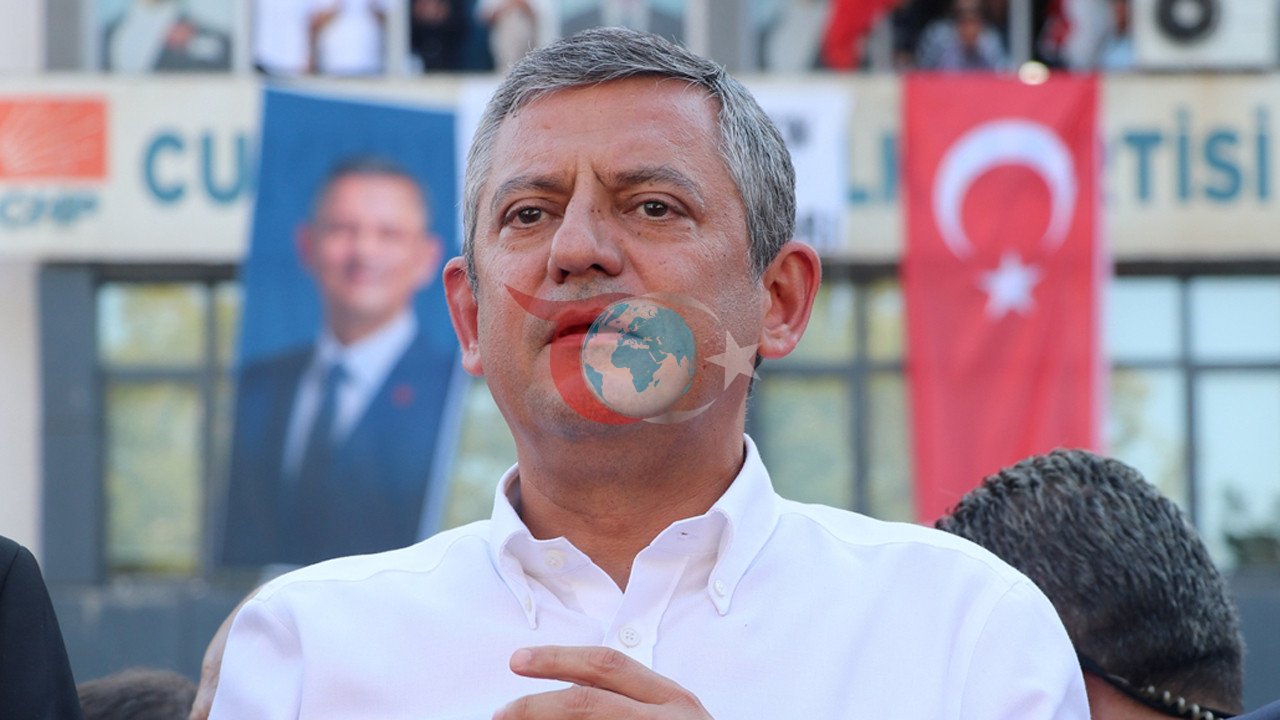 Özgür Özel'den Siyasette Kartları Yeniden Karacak Yeni Parti Açıklaması: "Hazırlıklar Yapılıyor"