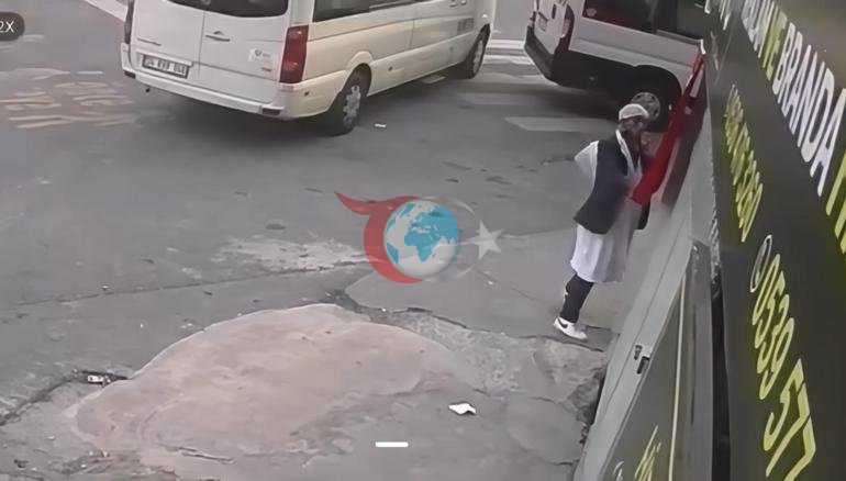 Kağıthane’de Türk bayrağını sökerek yere atan şüpheli yakalandı İfadesi ortaya çıktı