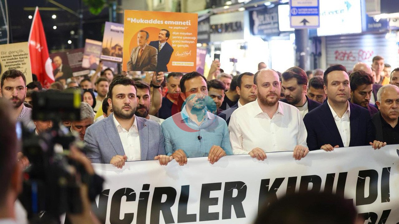 Ayasofya'nın Özgürlük Yürüyüşü: Binlerce Genç Tarihi Miras İçin Beyazıt'tan Ayasofya'ye Yürüdü