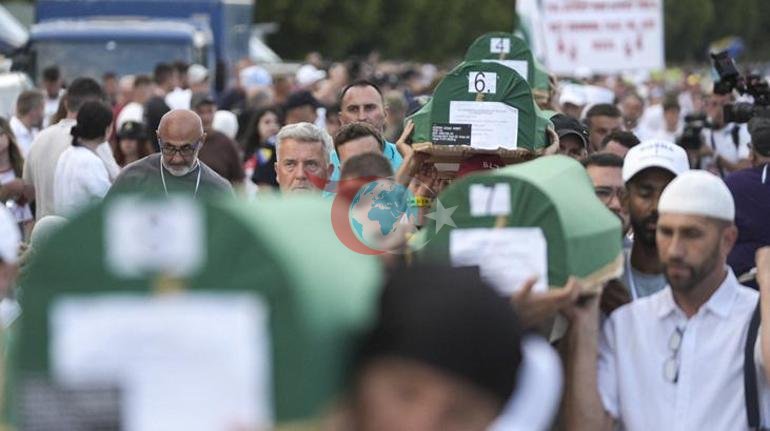 AK Parti Sözcüsü Çelikten Srebrenitsa Soykırımı mesajı