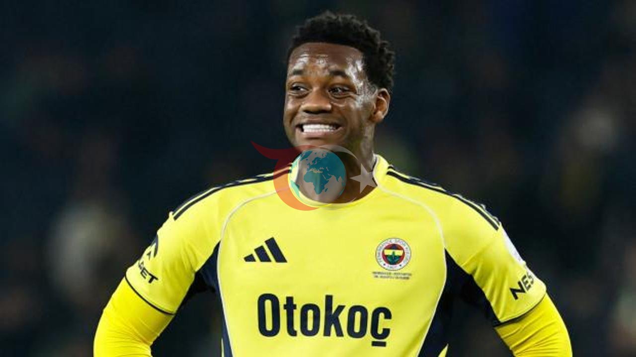 Galatasaray'da Jhon Duran Transferi Çıkmaza Girdi: Görüşmeler Askıya Alındı!