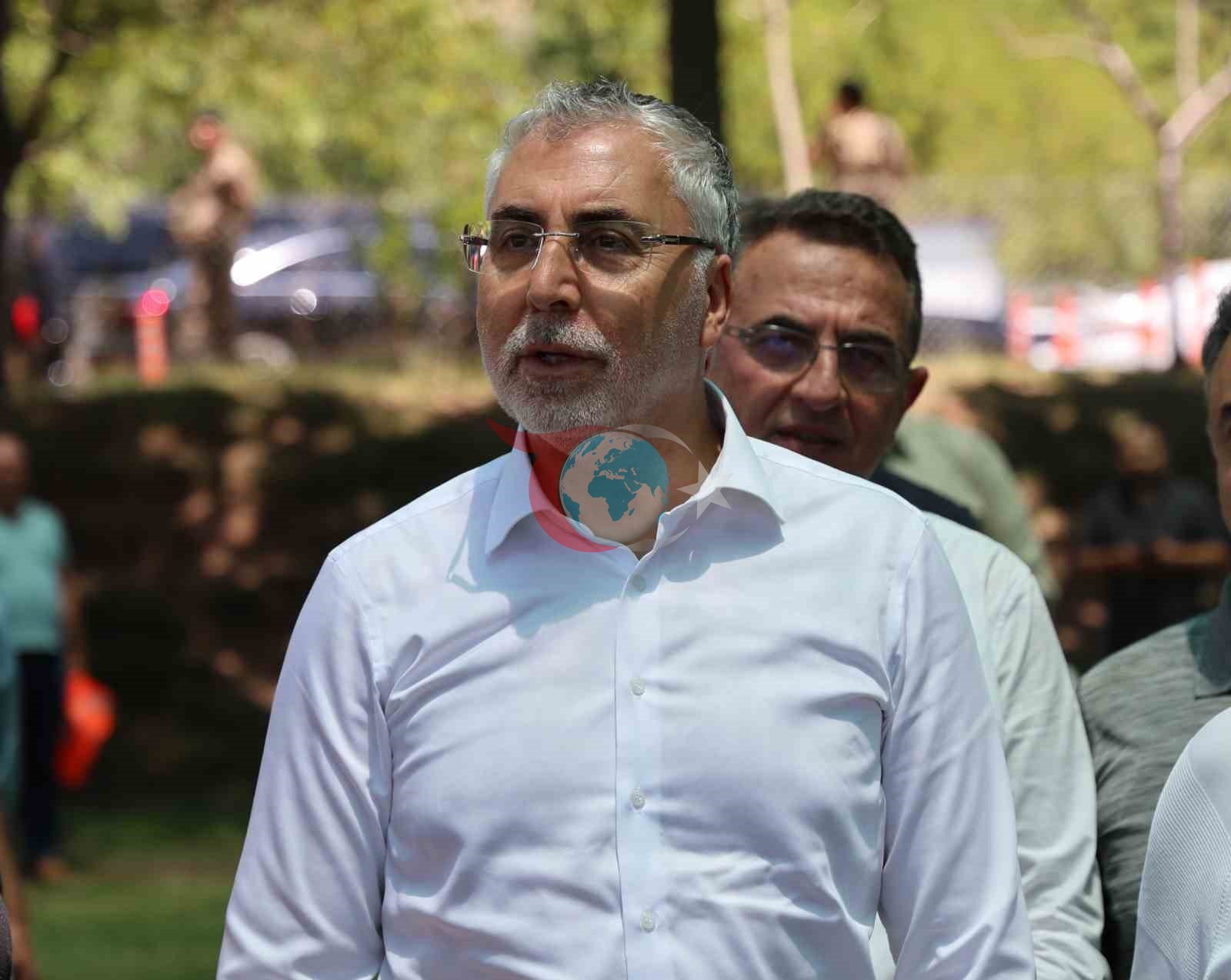 Bakan Işıkhan'dan Elazığ'da Önemli Açıklamalar: "İşgücü Uyum Programı ile Kamu Kurumlarımıza Desteğimiz Sürecek"