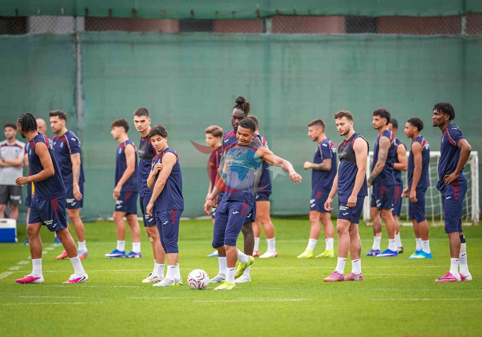 Trabzonsporda yangi mavsumga tayyorgarlik qizg'in davom etmoqda: Fatih Tekke bilan shiddatli temp va yuqori motivatsiya