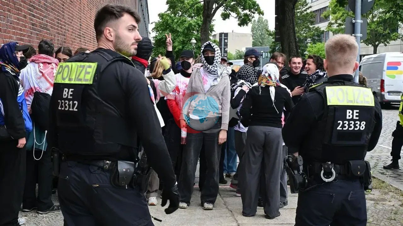 Berlin'de Rheinmetall Protestosu: İsrail'e Silah Tedarikine Karşı Yürüyen Göstericilere Sert Polis Müdahalesi